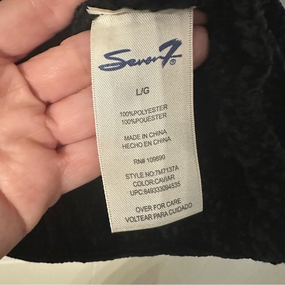 Seven7 Women’s Long Sleeve Crewneck Chenille Sweater in Caviar Sz L GUC - Picture 6 of 7